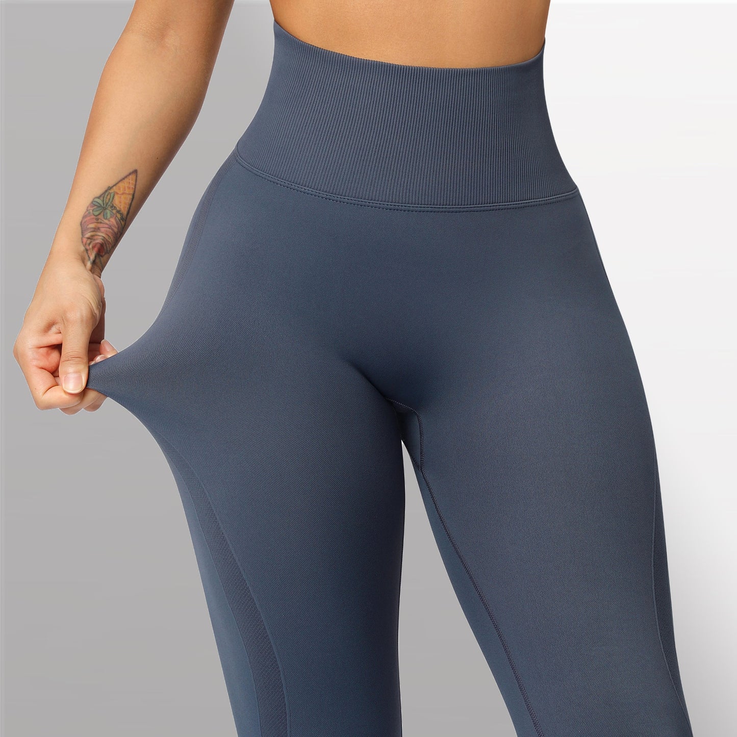 'GLOW 1/2' Seamless High Waisted Push Up Leggings